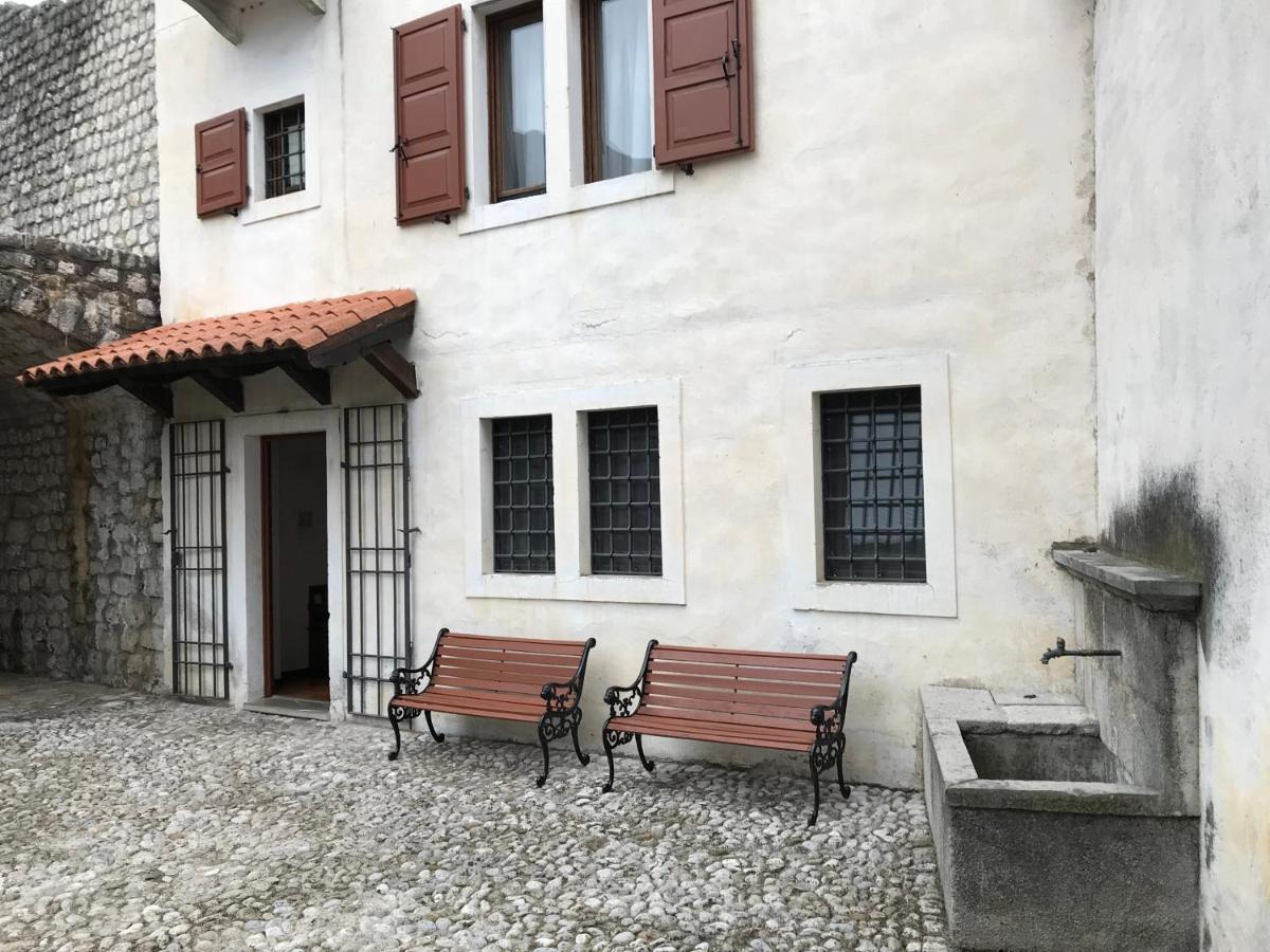 Sleep In Venzone Hotel Exterior foto