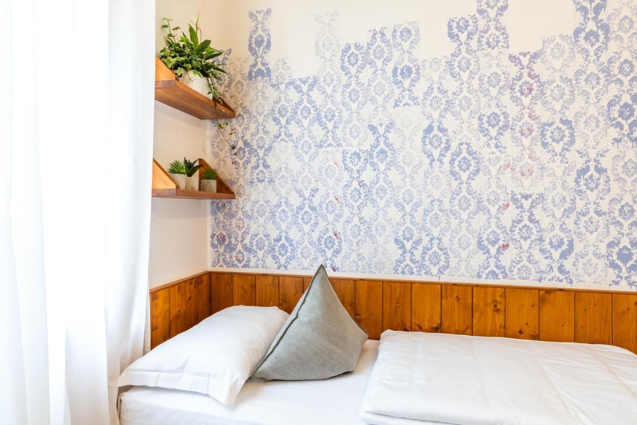 Sleep In Venzone Hotel Exterior foto